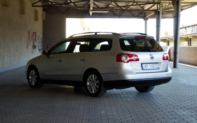 Volkswagen Passat cena 17900 przebieg: 400213, rok produkcji 2010 z Radom małe 704